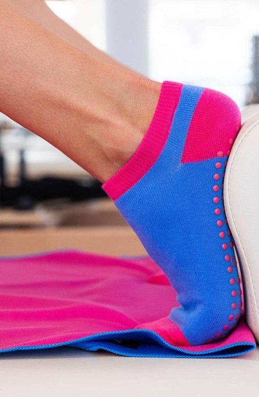 CHEEKY WINX - Pretty In Pink (& Blue) Grip Socks