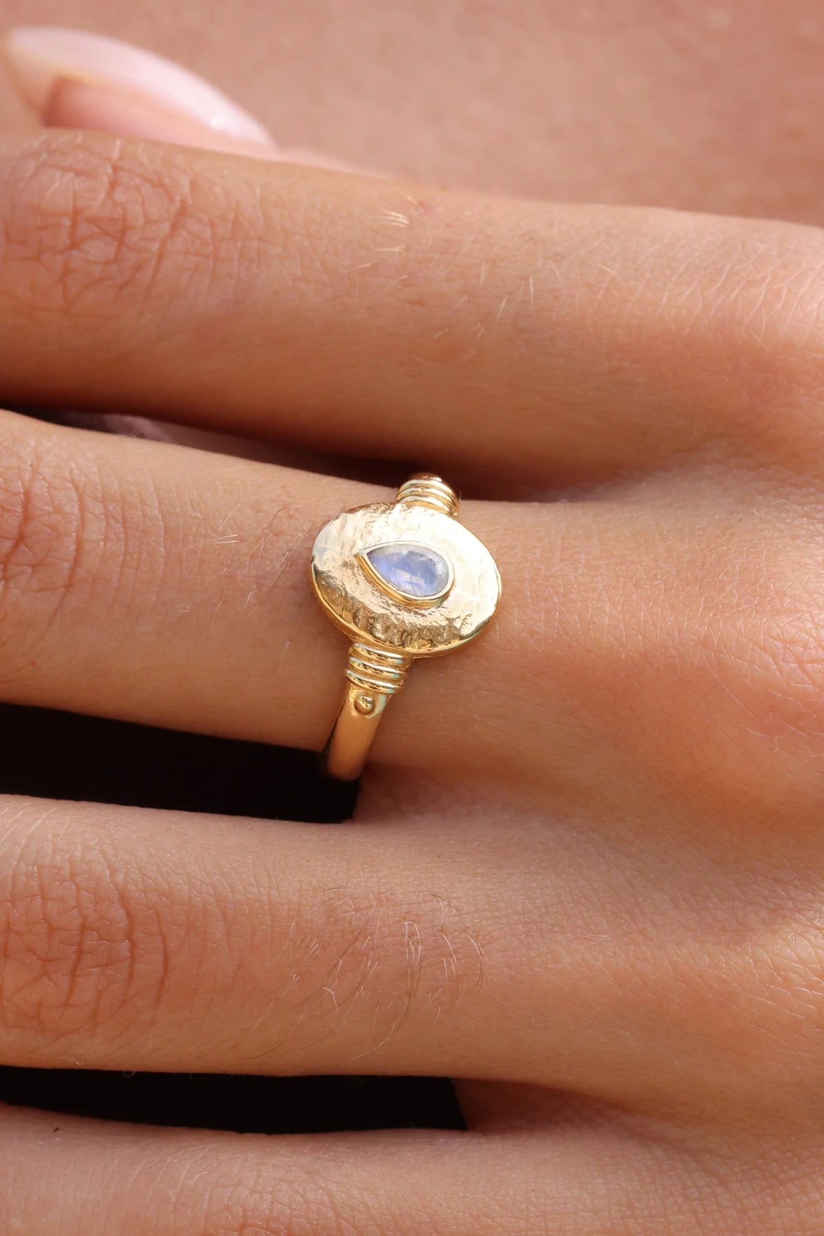 TONIMAY - Esme Moonstone Gold Ring