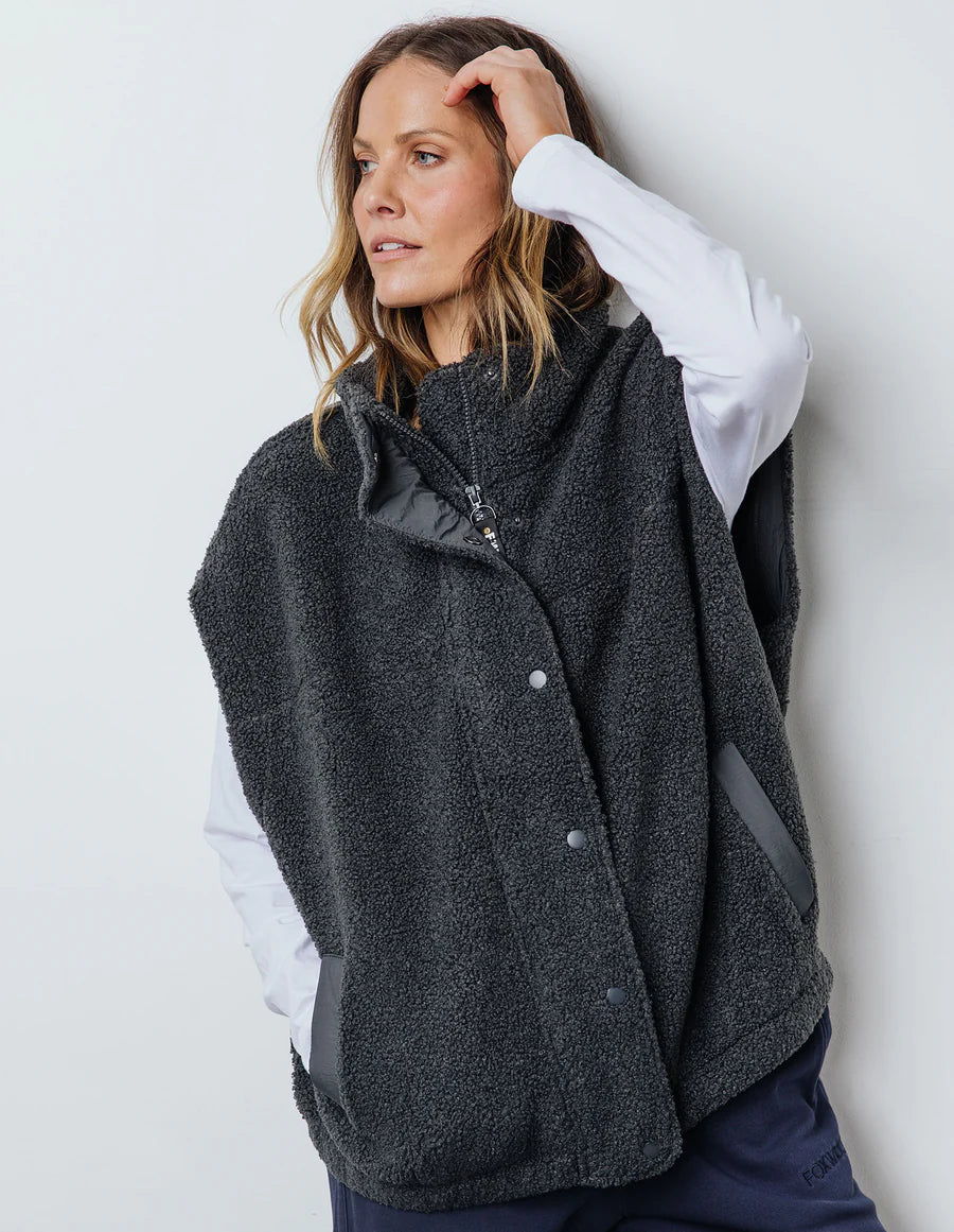 FOXWOOD - Cliff Hanger Vest (Charcoal)