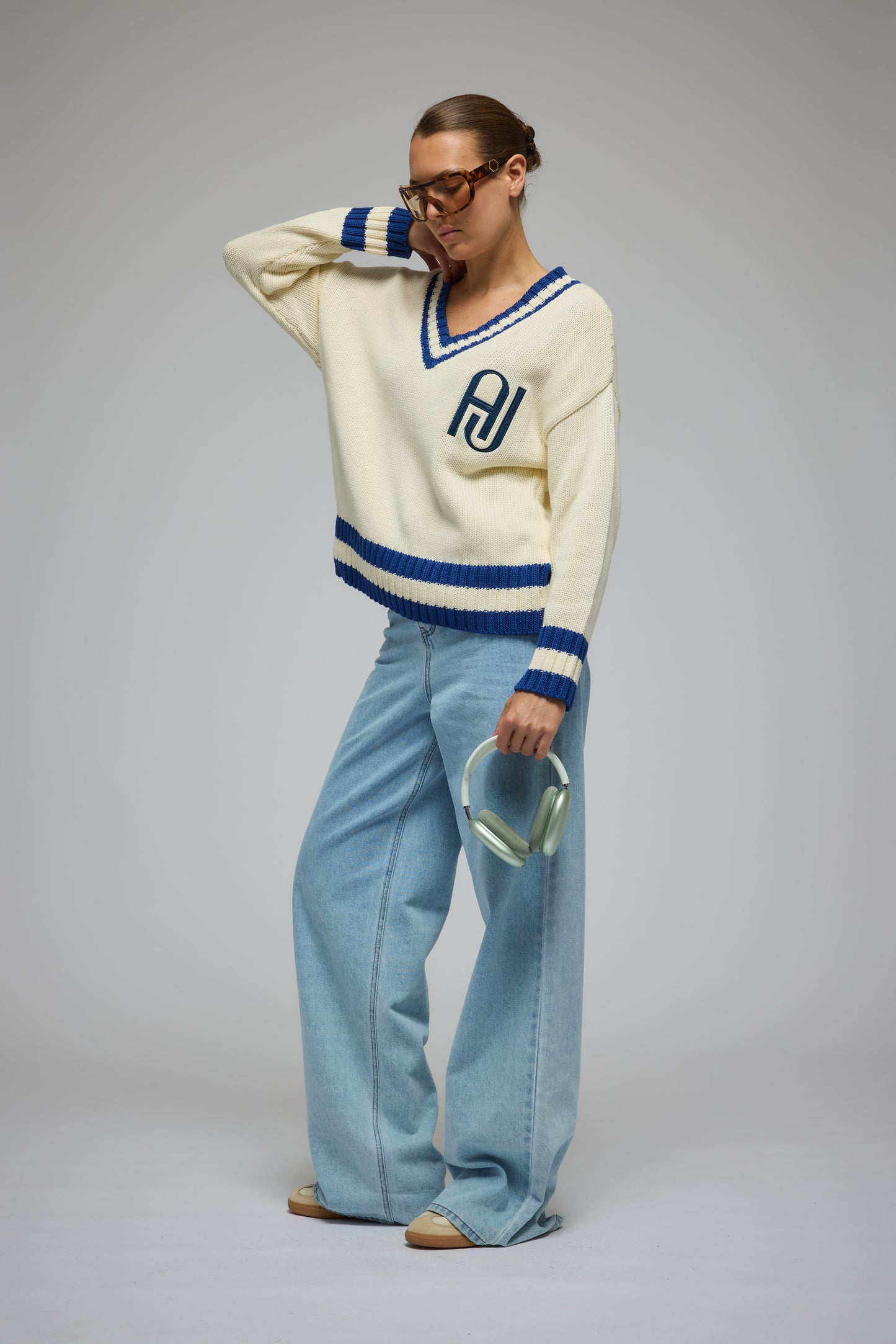 ARAMINTA JAMES - V-Neck Sweater Coconut