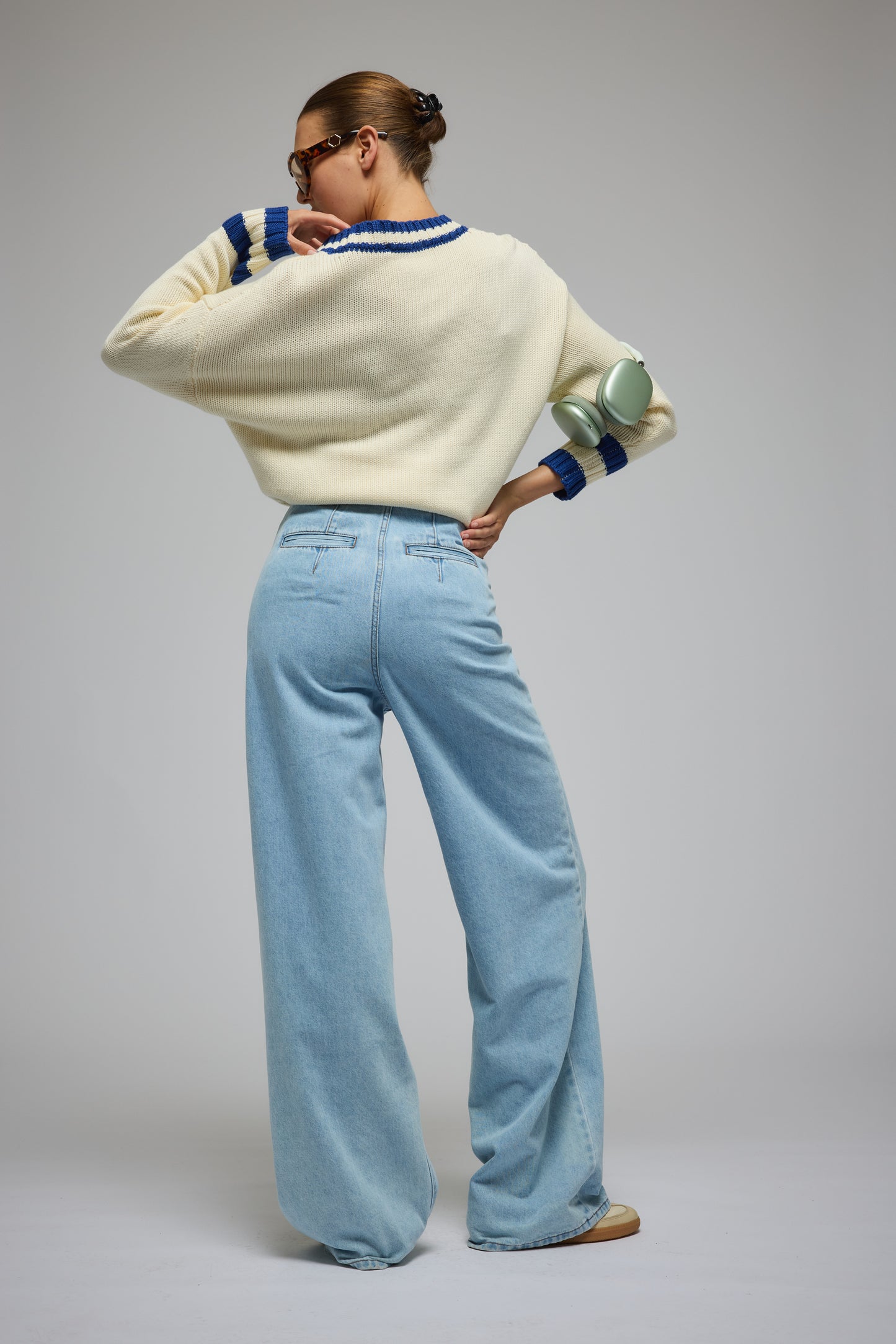 ARAMINTA JAMES - V-Neck Sweater Coconut