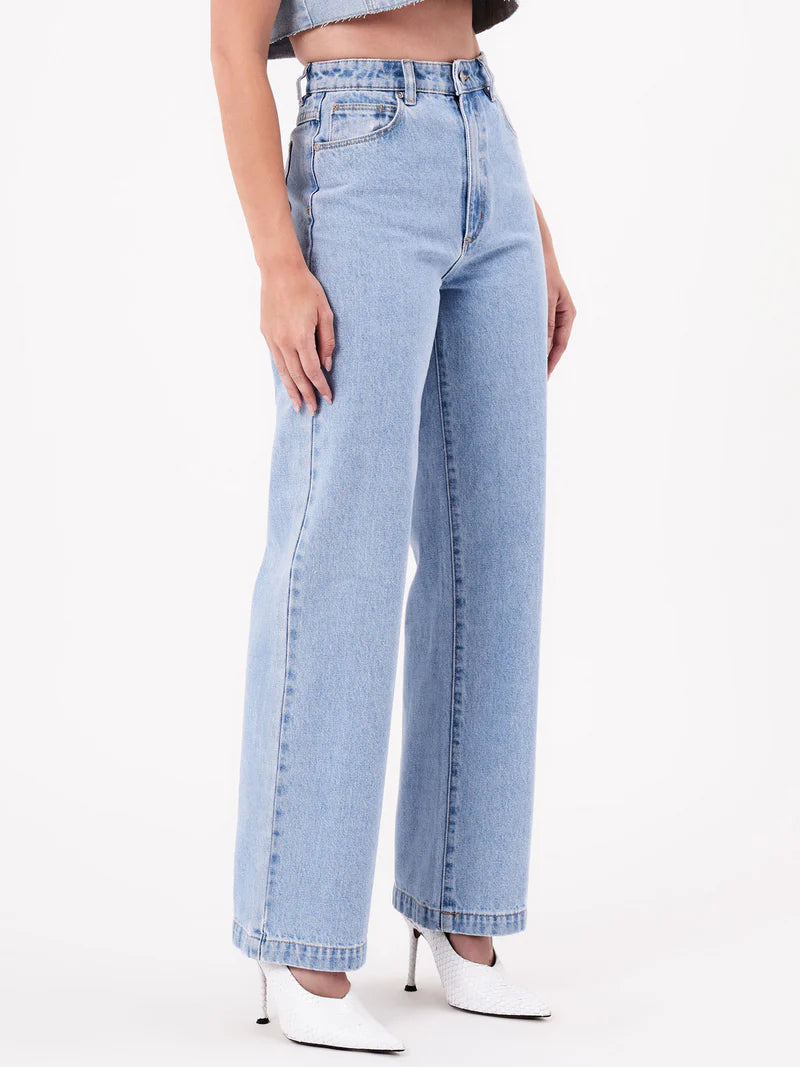 ABRAND - 94 Wide Kendall - Light Vintage Blue