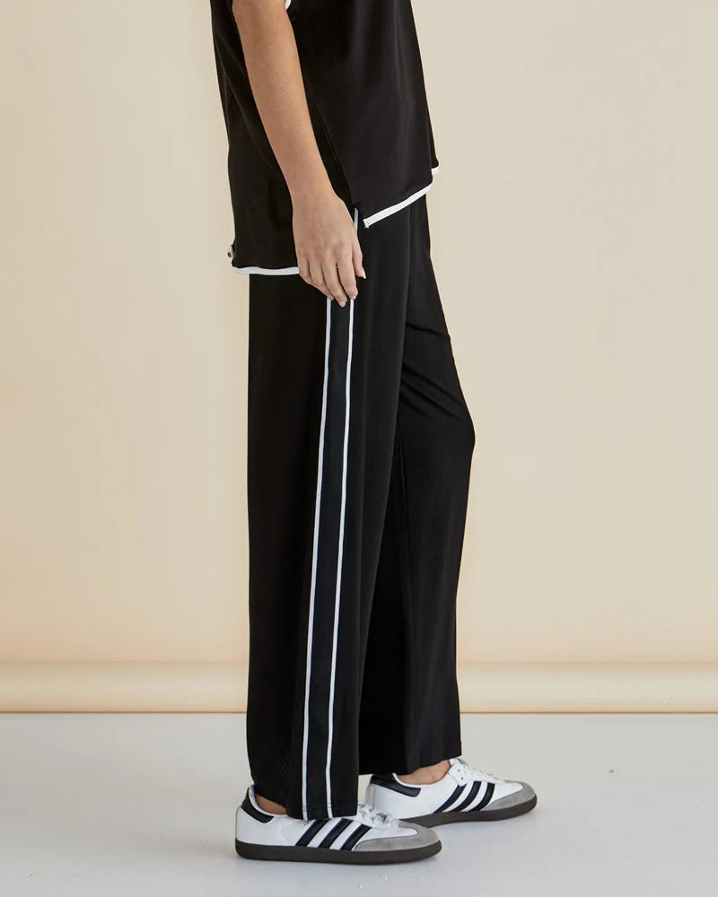 BETTY BASICS - Evelyn Wide Leg Jogger (Black)