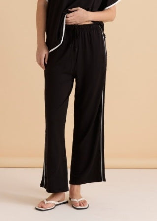 BETTY BASICS - Evelyn Wide Leg Jogger (Black)